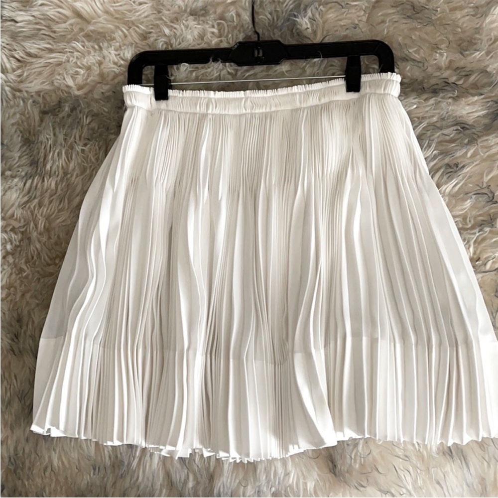 Vince pleated white mini skirt